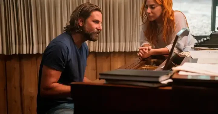 Bots and ‘little monsters’ accused of bashing ‘Venom’ online to divert audience to ‘A Star Is Born’ - National | Globalnews.ca