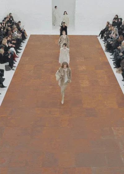The List: As Quickly As They Left, Skinny Jeans Return.