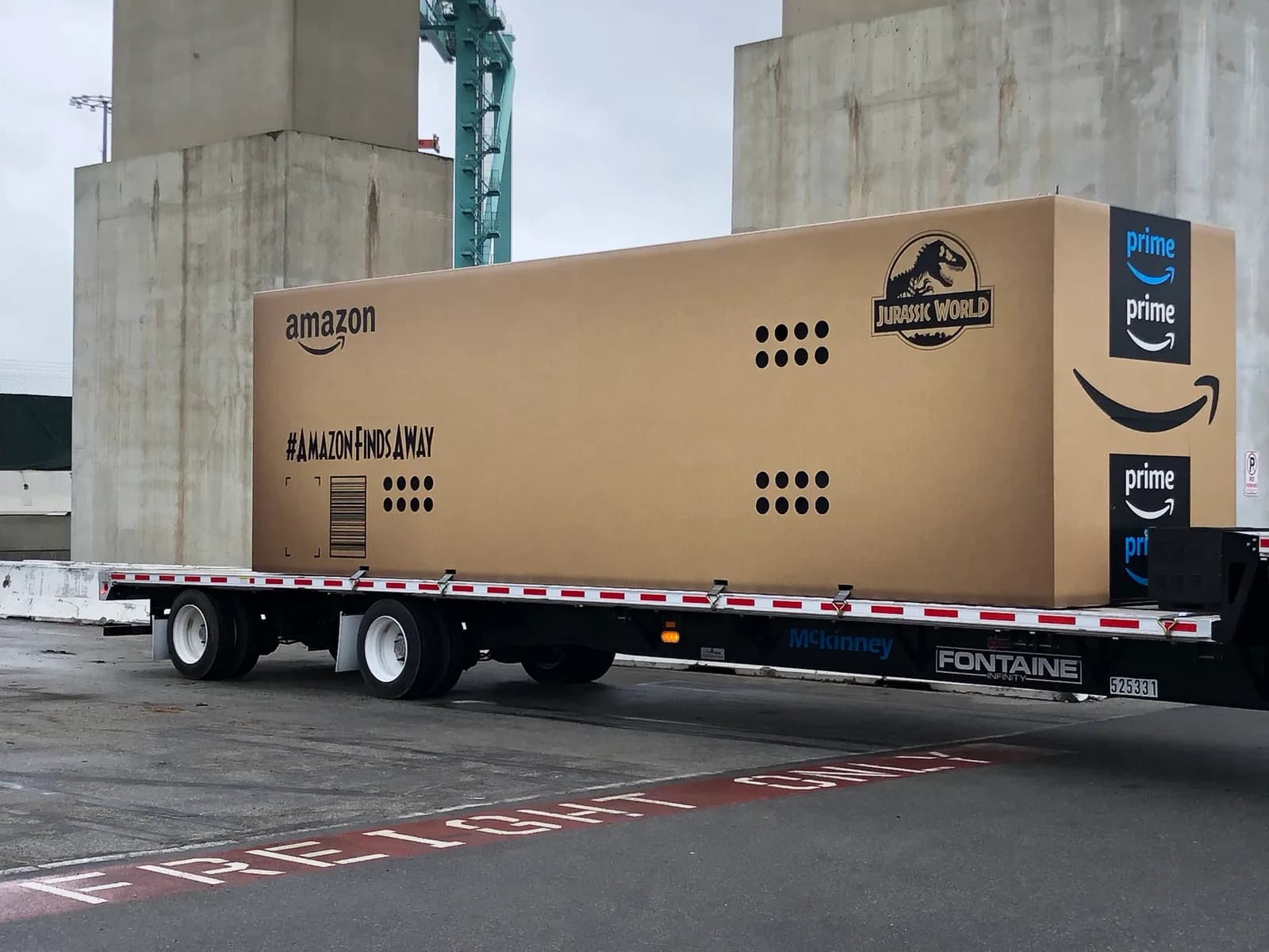 Special delivery... #AmazonFindsAWay #JurassicWorld