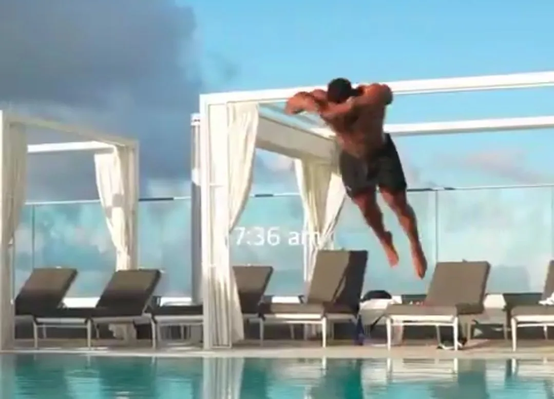 THIS IS DESTROYING ME BROOOOOO HE FLOATED FOR 4 MINUTES