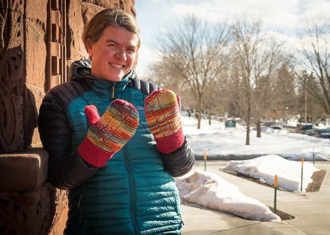 Bernie Sanders’ mitten maker spins a new yarn: a surprisingly raw, revealing memoir - VTDigger