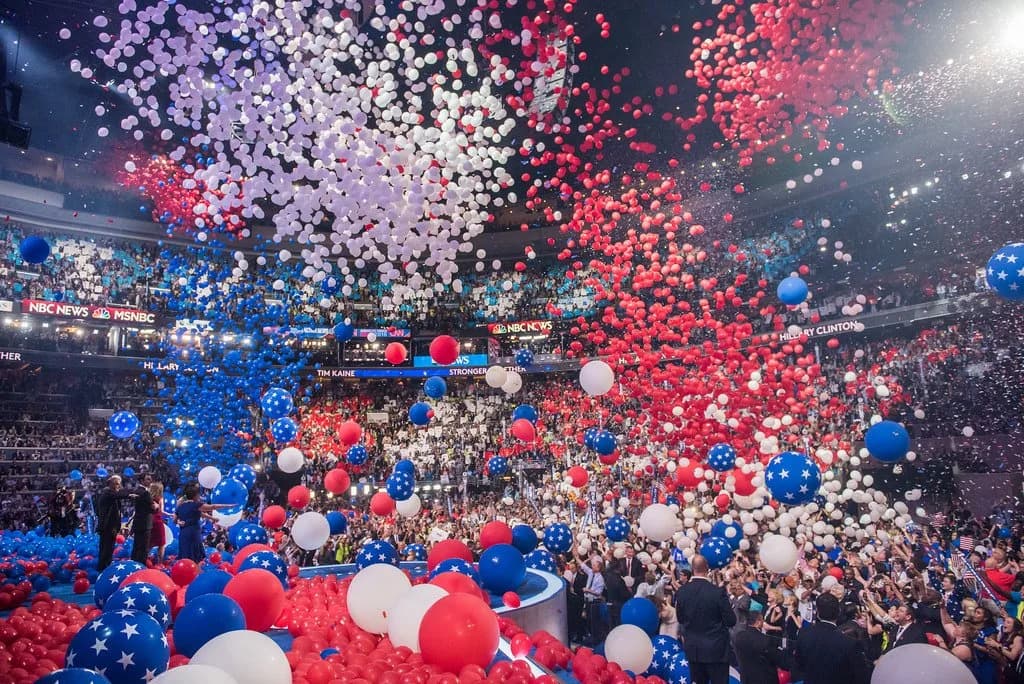 Happy Birthday, @POTUS! I would’ve sent real balloons 🎈🎈, but we used them all last week.