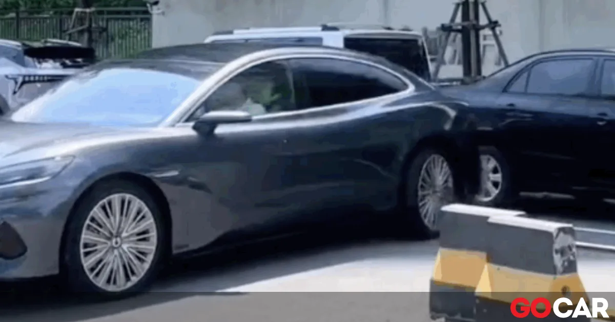 To BYD που στρίβει επί τόπου – Δείτε πώς το κάνει (video) - Οι Κινέζοι δεν σταματούν να μας εκπλήσσουν, παρουσιάζοντας τεχνολογίες που αιφνιδιάζουν ακόμη και τους πιο καταξιωμένους αντιπάλους. Όπως…