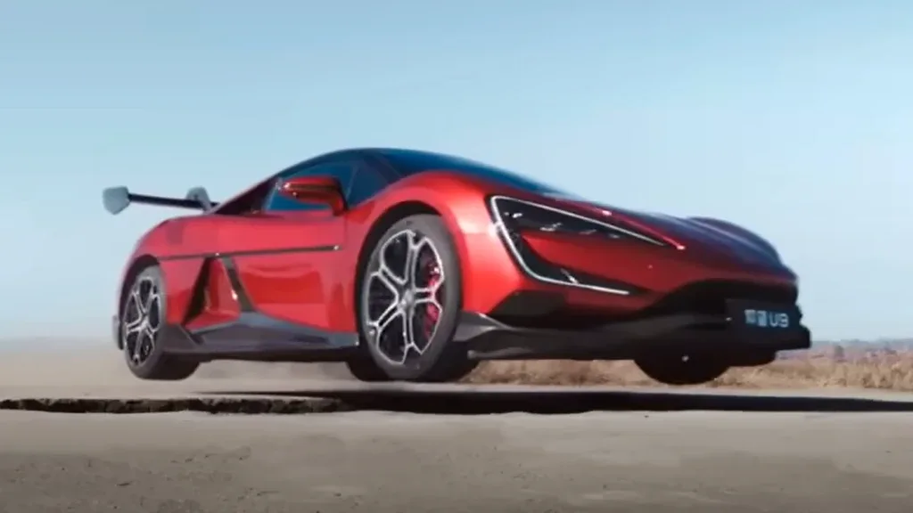 Video - Autos que saltan baches: así es la nueva propuesta de BYD