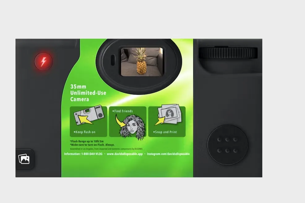 The Insanely Popular App That Mimics Those Flimsy Disposable Cameras From the ’90s