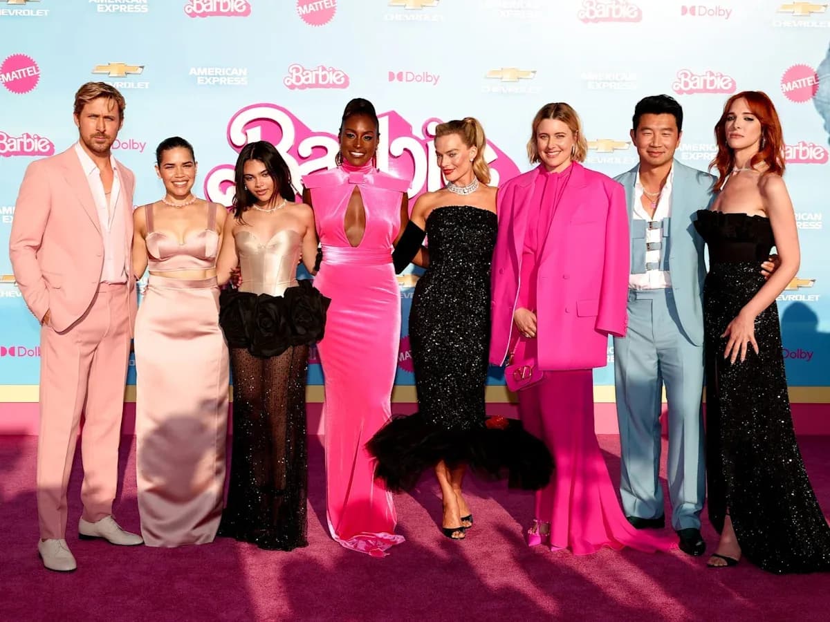 Margot Robbie and the 'Barbie' cast stunned at the film's world premiere. Here are the 21 best photos from the red carpet.