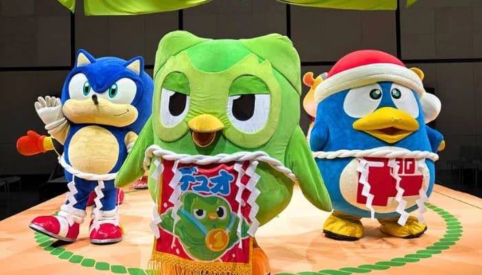 Duolingo’s Owl takes on Japan’s beloved character mascots in live Sumo showdown - MARKETECH APAC