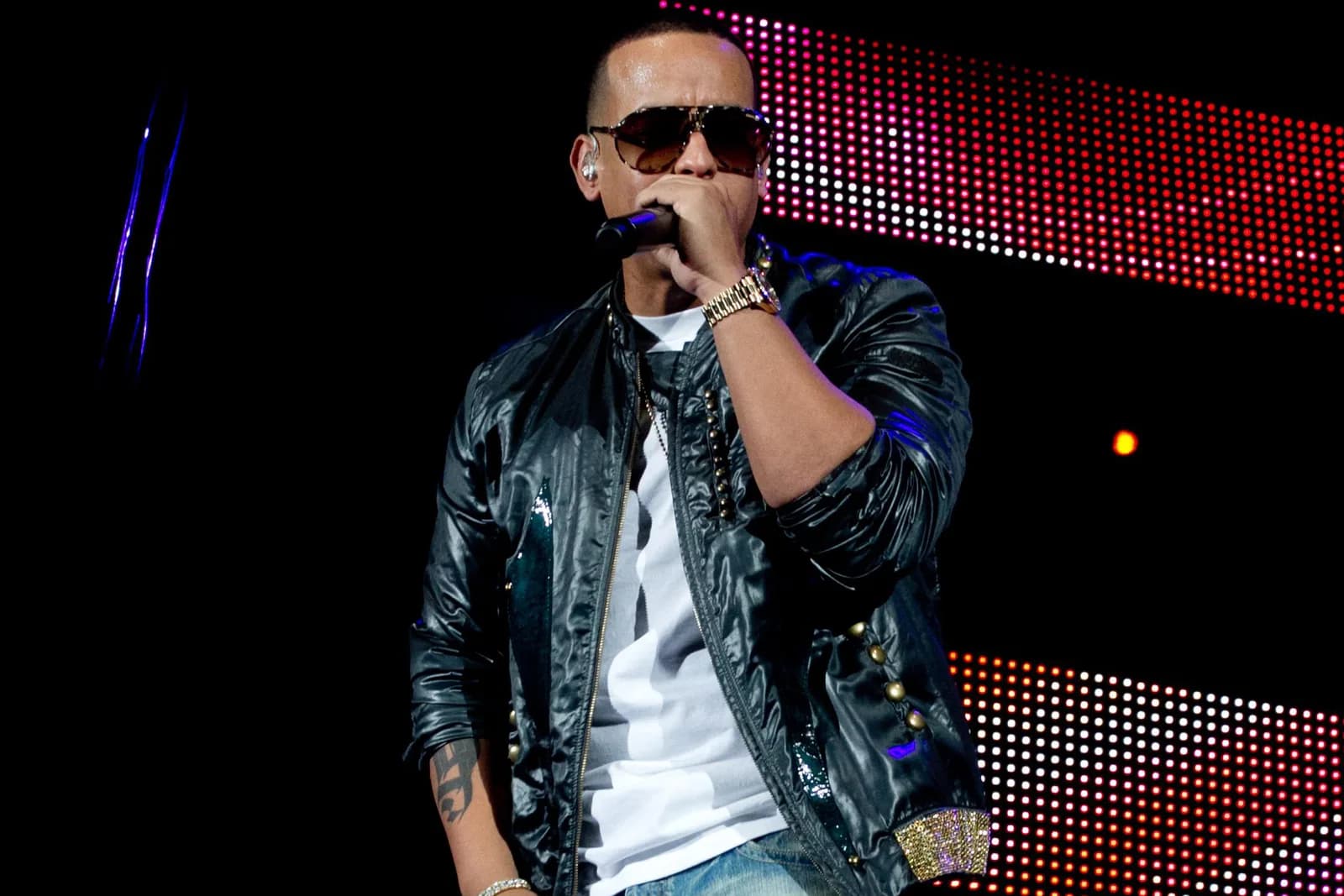 “Dura”: Daddy Yankee fordert dich mit seinem neuen Song zur #durachallenge auf