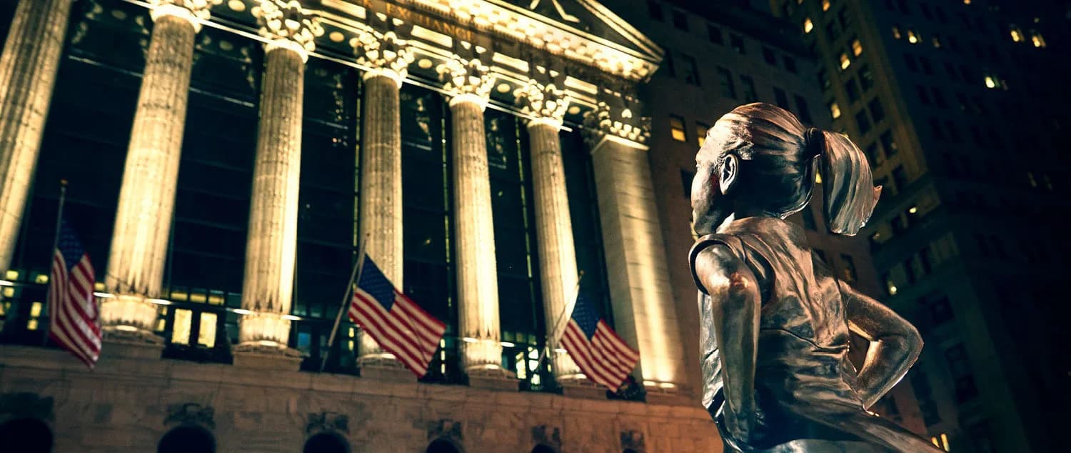 Fearless Girl Is Unveiled at Her New Home in Front of the New York Stock Exchange | Muse by Clios