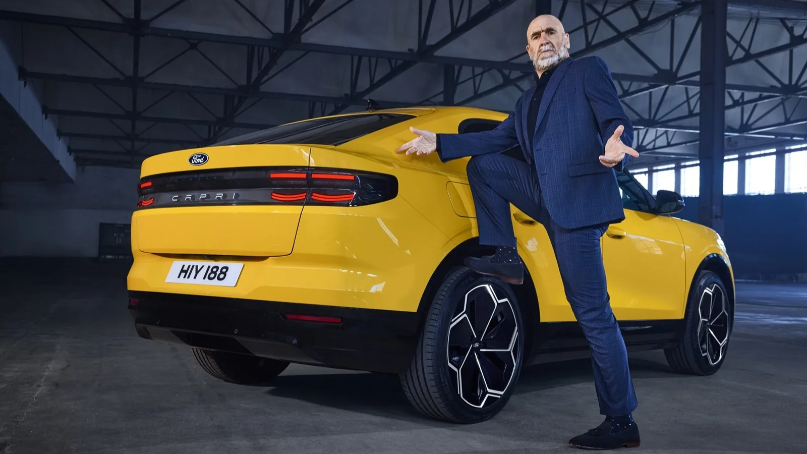 Is it plausible? Is it absurd? Revealing the Ford Capri on social