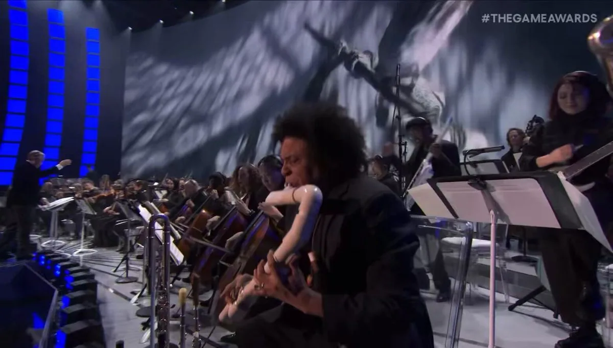 Pedro Eustache playing a PVC pipe during the Clair Obscur Expedition 33 medley at #TheGameAwards , folks 😆