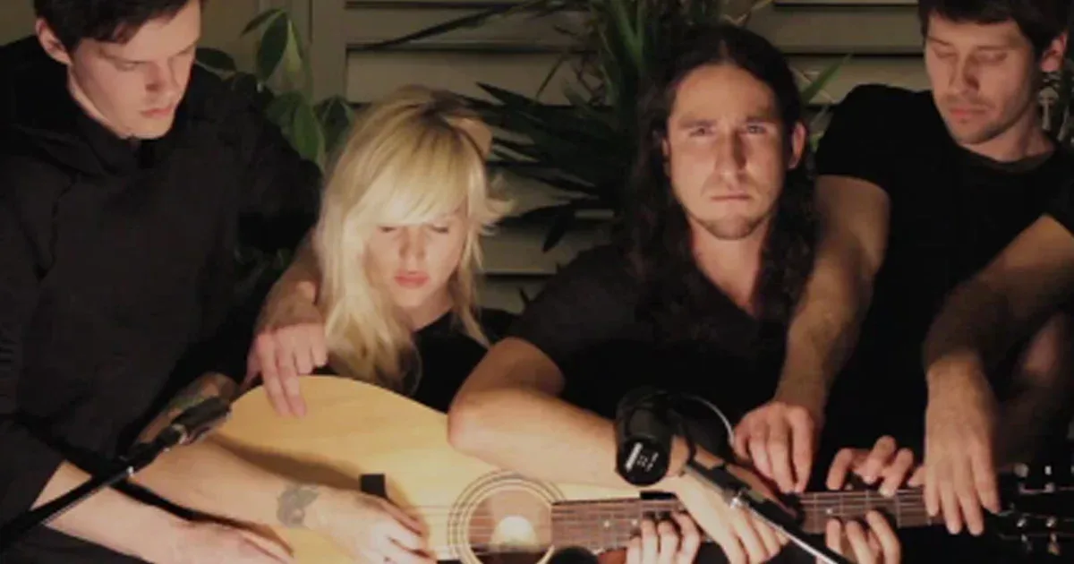 Very crazy and cool cover of Gotye's song "Somebody That I Used To Know"