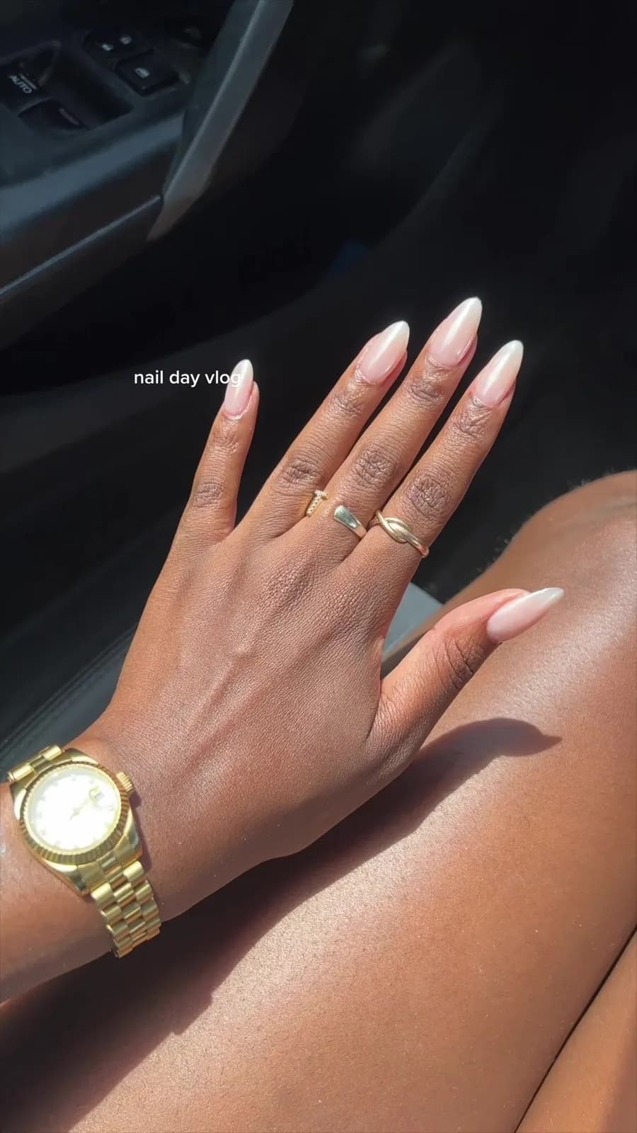 Me 🤝 chrome nails #nails #naildayvlog #nailinspo #haileybieber #haileybiebernails #chromenails #glazeddonutnails #summernails #minivlog #blackgirlminivlog