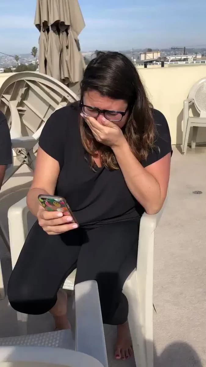 Watching Lauren May’s roller coaster of emotions as she realized she’s won $11.30 playing @hqtrivia yesterday was a truly epic start to the new year @ScottRogowsky @L_M_A_Y @megmk #HQTrivia