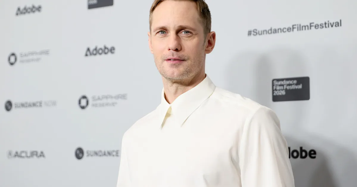 A vesszőből font Alexander Skarsgårdtól mindenki elvesztette az eszét