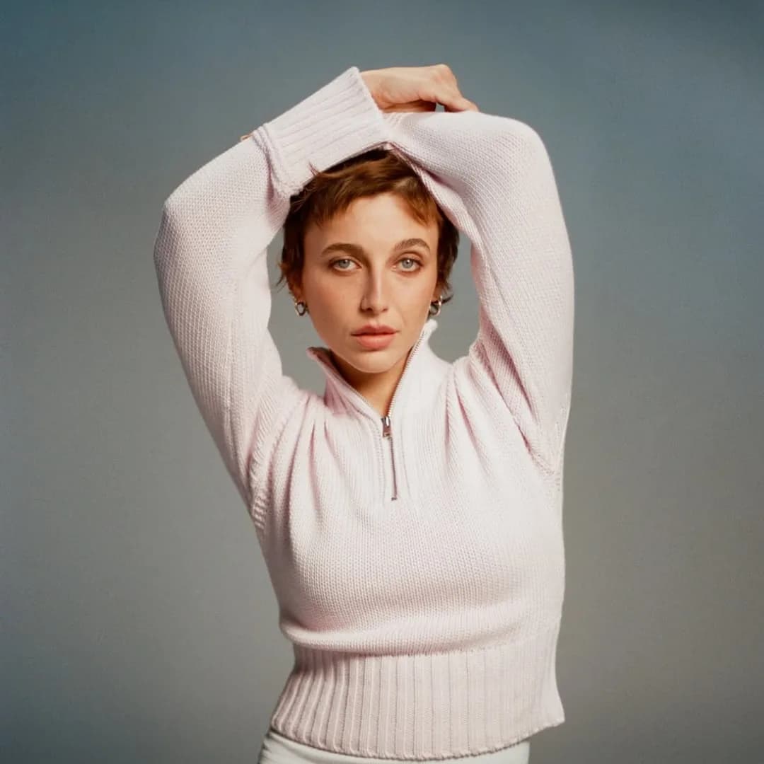 Dupes del Tiny Rollneck viral de J.Crew de Emma Chamberlain