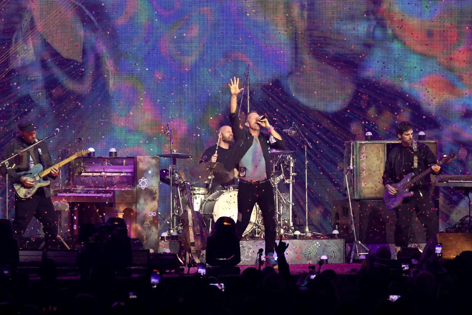 Coldplay Take Wembley With Craig David, Max Martin, Natalie Imbruglia, "Jiggle Jiggle"