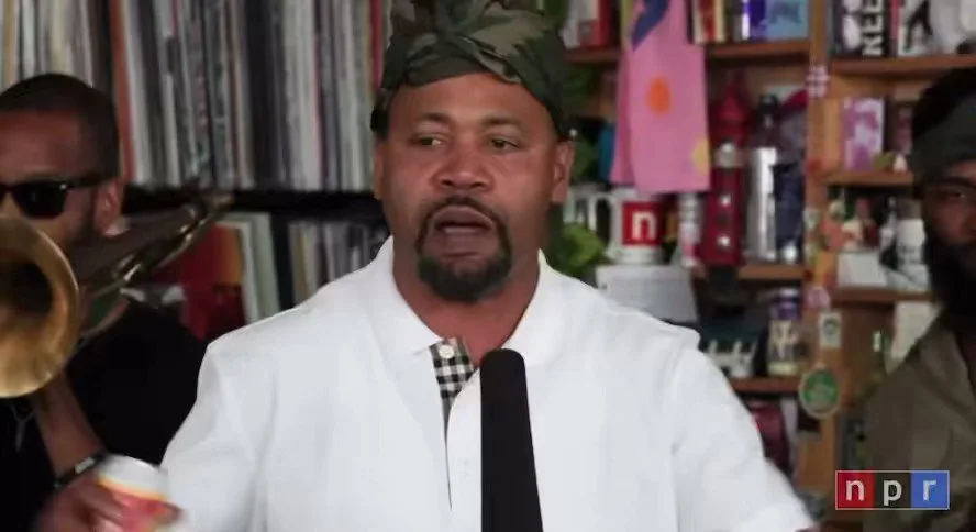 JUVENILE DOING TINY DESK TO END BLACK MUSIC MONTH IS EVERYTHING I NEEDED & MORE ON THIS GOOD FRIDAY! 😎😎😎 BACK THAT ASS UP SHOUTS TO MANNIE FRESH CASH MONEY 🤑