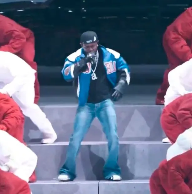 kendrick rly a bad bitch in these jeans i need them can he drop a link