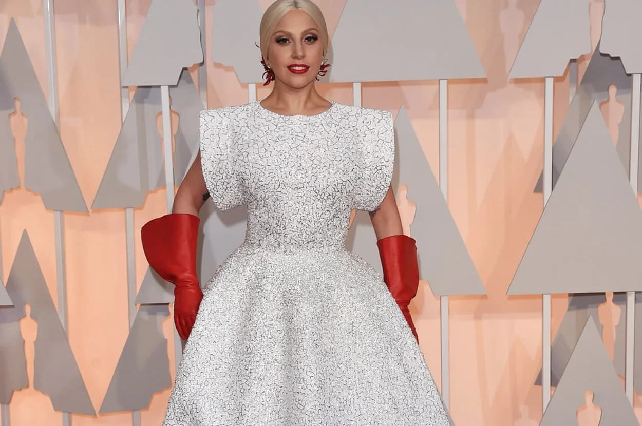 Twitter Is Completely Obsessed With Lady Gaga’s Gloves