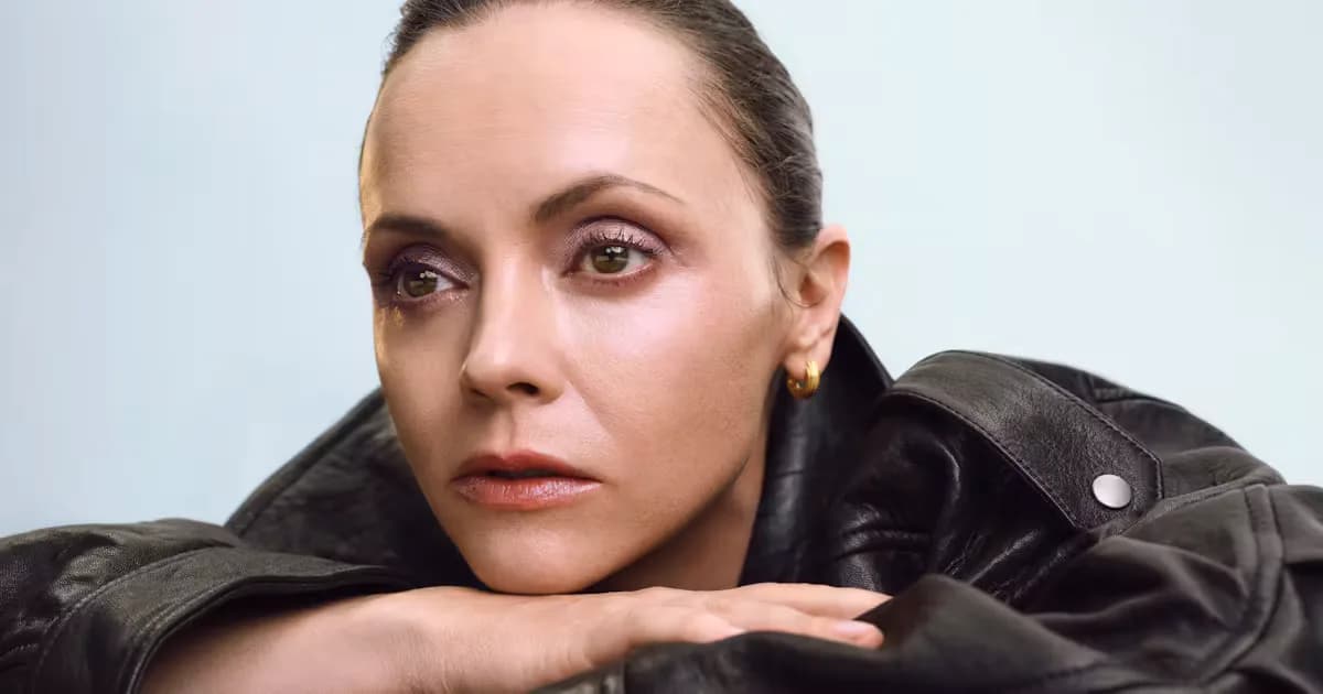 Christina Ricci's New Makeup Campaign Proves She's Still The Queen Of '90s Beauty