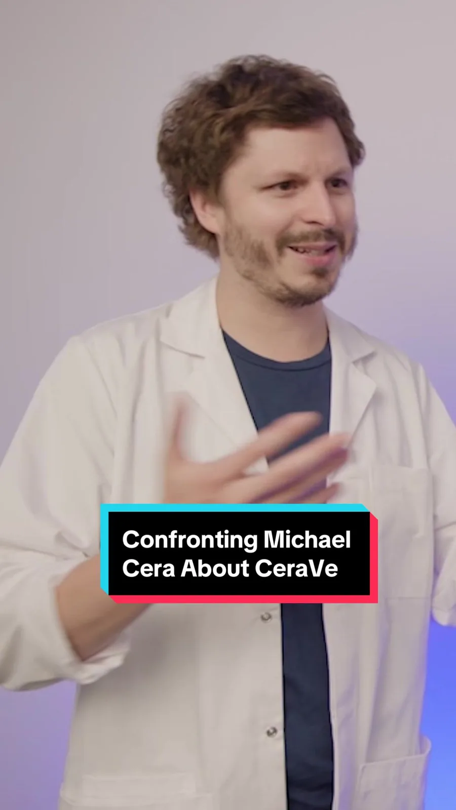 Confronting Michael Cera after seeing @haleyybaylee ‘s video of him signing CeraVe bottles... is he really a skincare expert? #ceravepartner #dermdoctor #dermatologist #skincare #michaelcerave