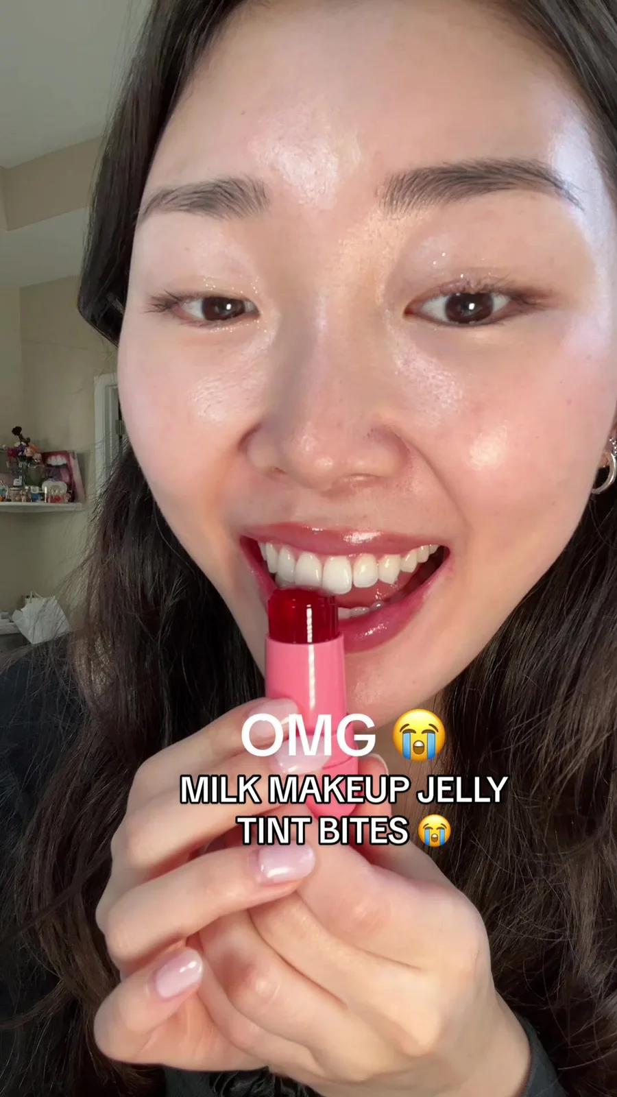 i HAD TO TAKE A BITE I COULDNT RESIST 😩🩷 behold.. the new @milkmakeup jelly tint blushes.... 😩😩😩 #blush #milkmakeup #makeupreview