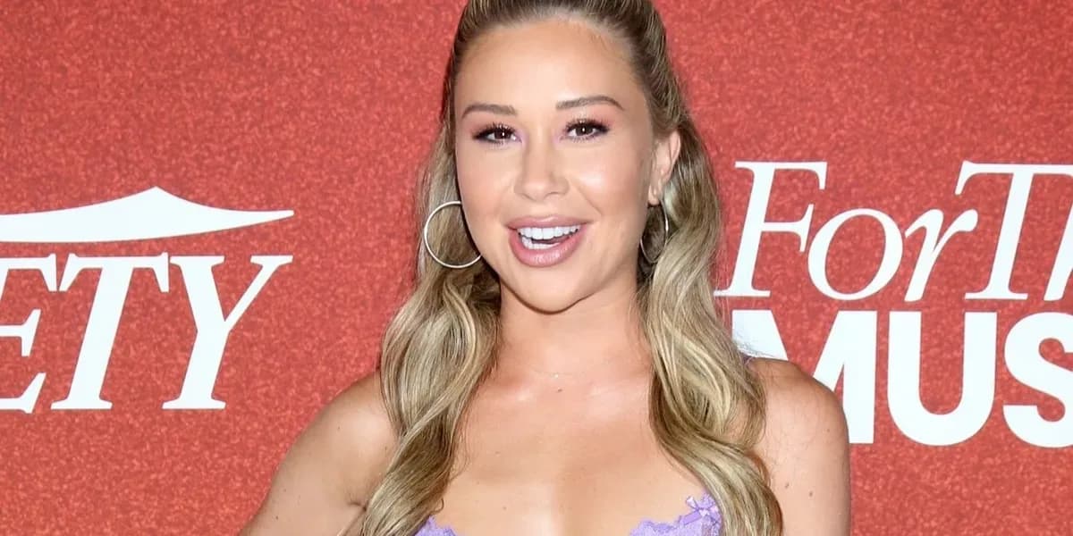 Lesbian star says it's time for a full bush summer: 'I'm talking big, bold, unkempt & beautiful'