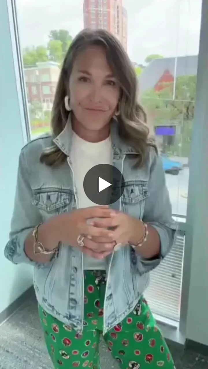 Miracle-Gro's TikTok ad with Gabby Windey: a 'full bush' success? | Kate Hensler posted on the topic | LinkedIn