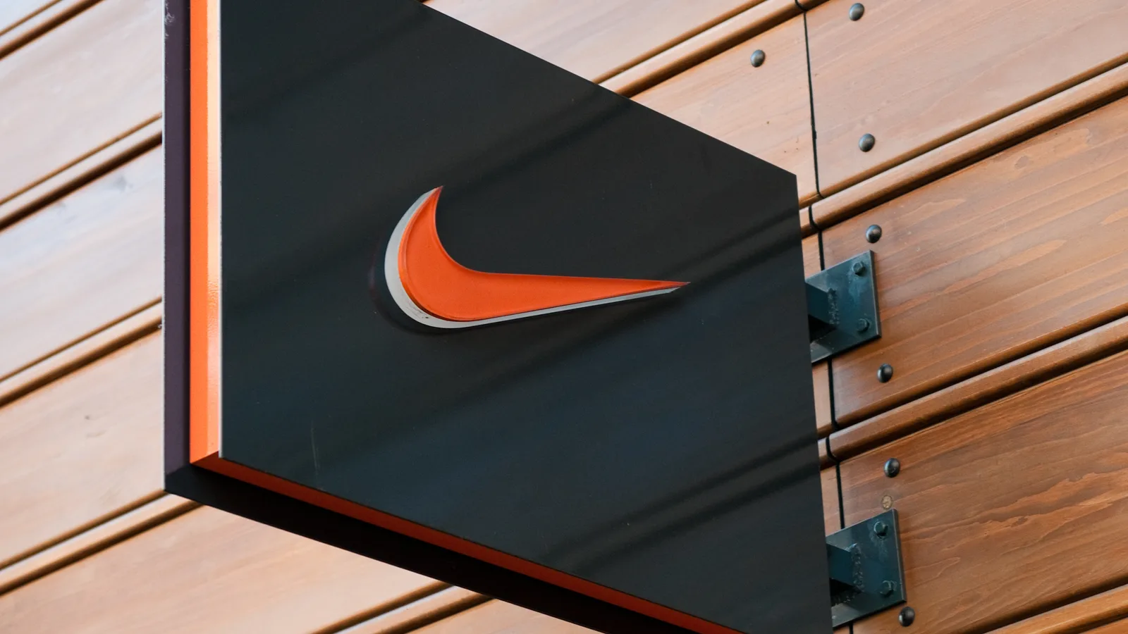 Nike's Colin Kaepernick Just Do It Ad: Backlash Data