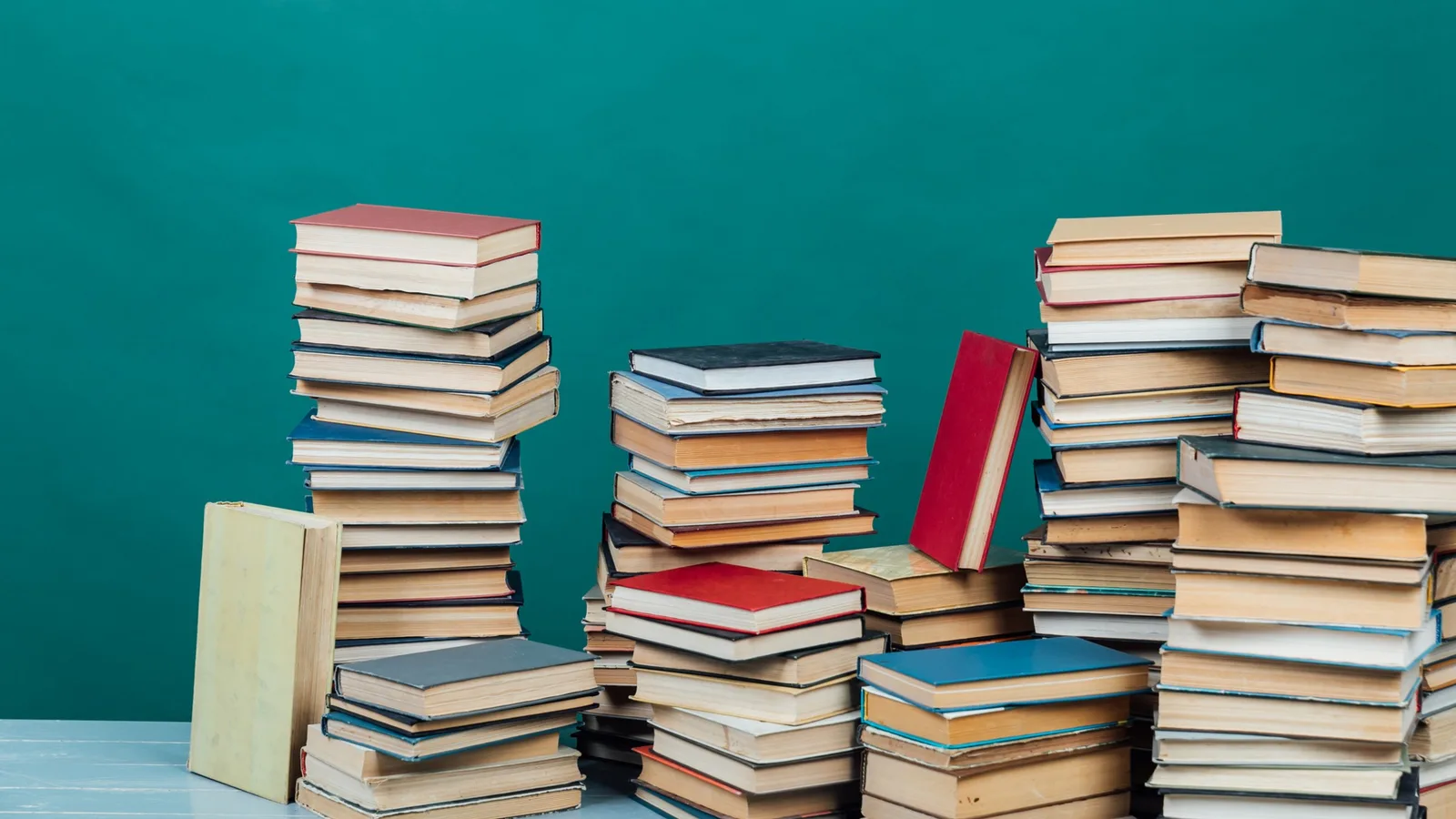 Onyx Storm: How BookTok Sold 2.7M Copies