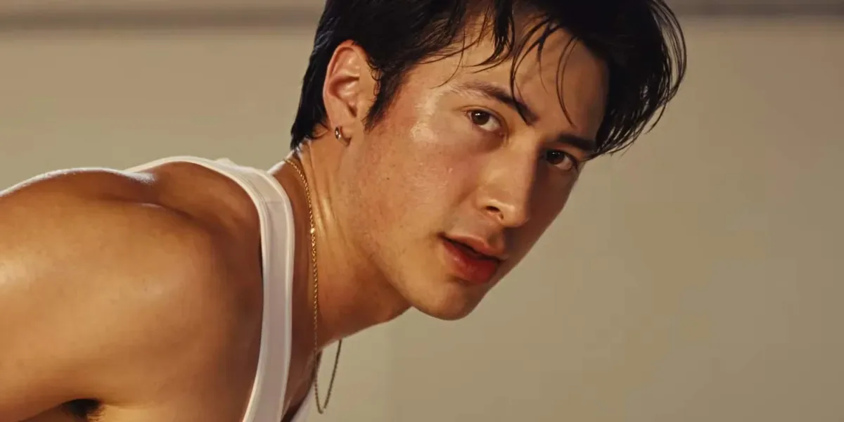 Hudson Williams works out 'sticky feelings' in sweaty behind-the-scenes Peloton video