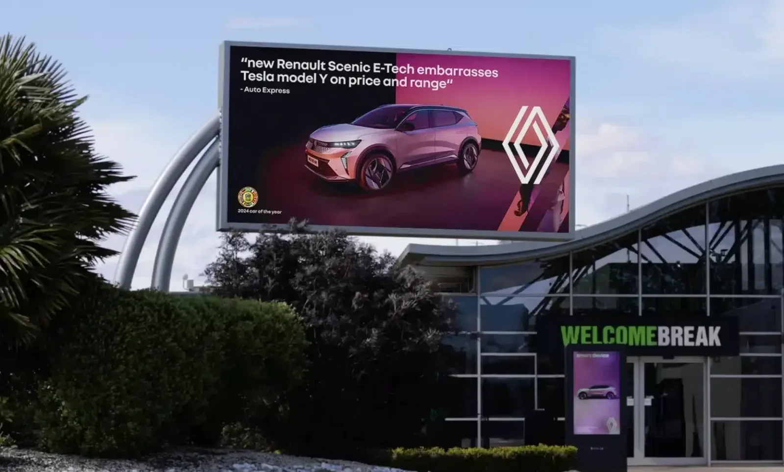 Cette pub pour le Renault Scénic électrique s'en prend directement au Tesla Model Y !