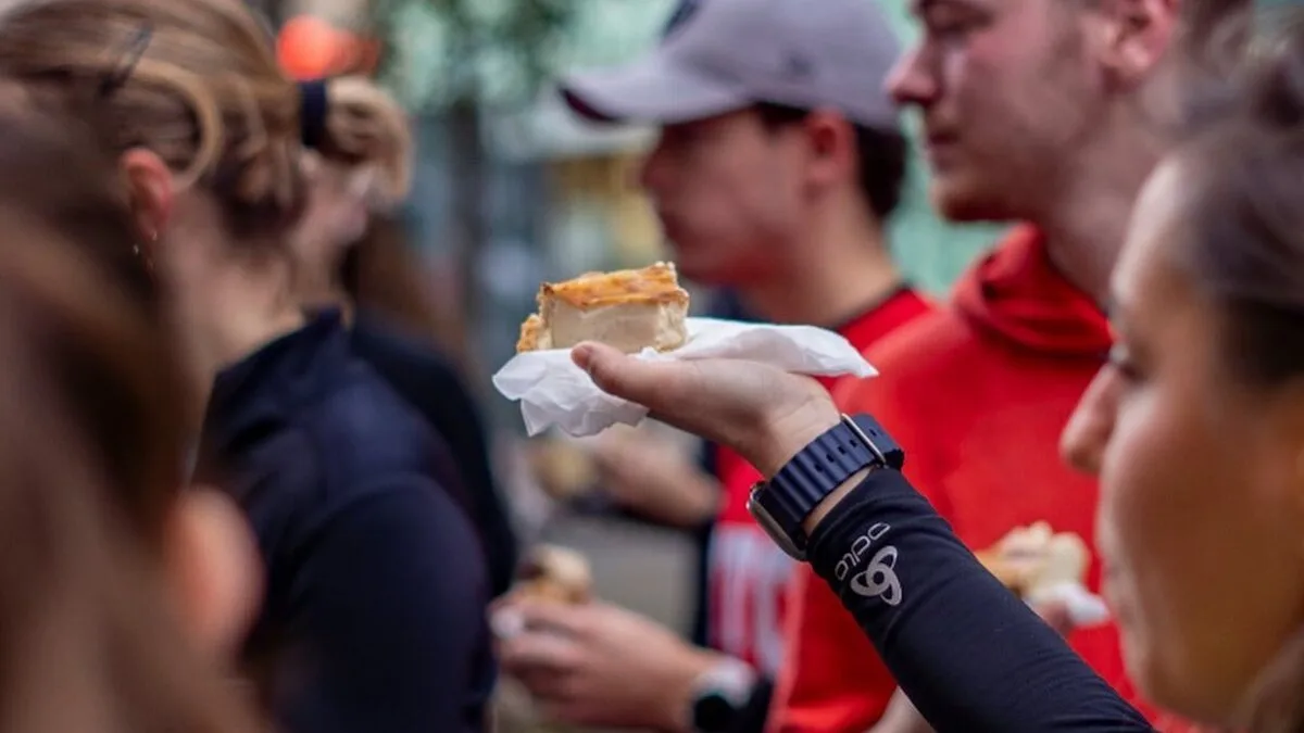 Courir et manger du flan à Paris : le concept imbattable de ce compte Insta