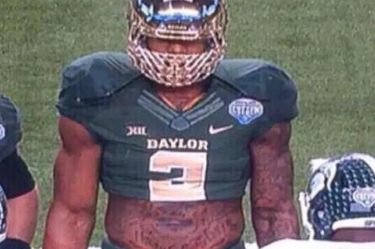 Twitter Discovered That Shawn Oakman Can Do Whatever He Wants