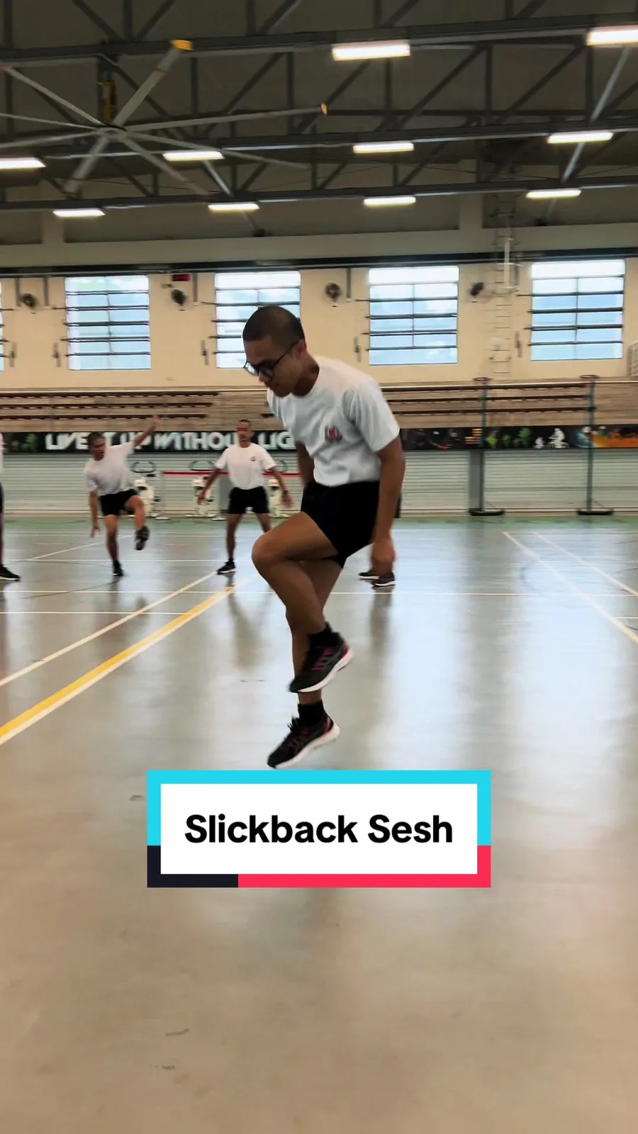PT slick #slickback #slickbackchallenge #jubislide #slipback #fitness