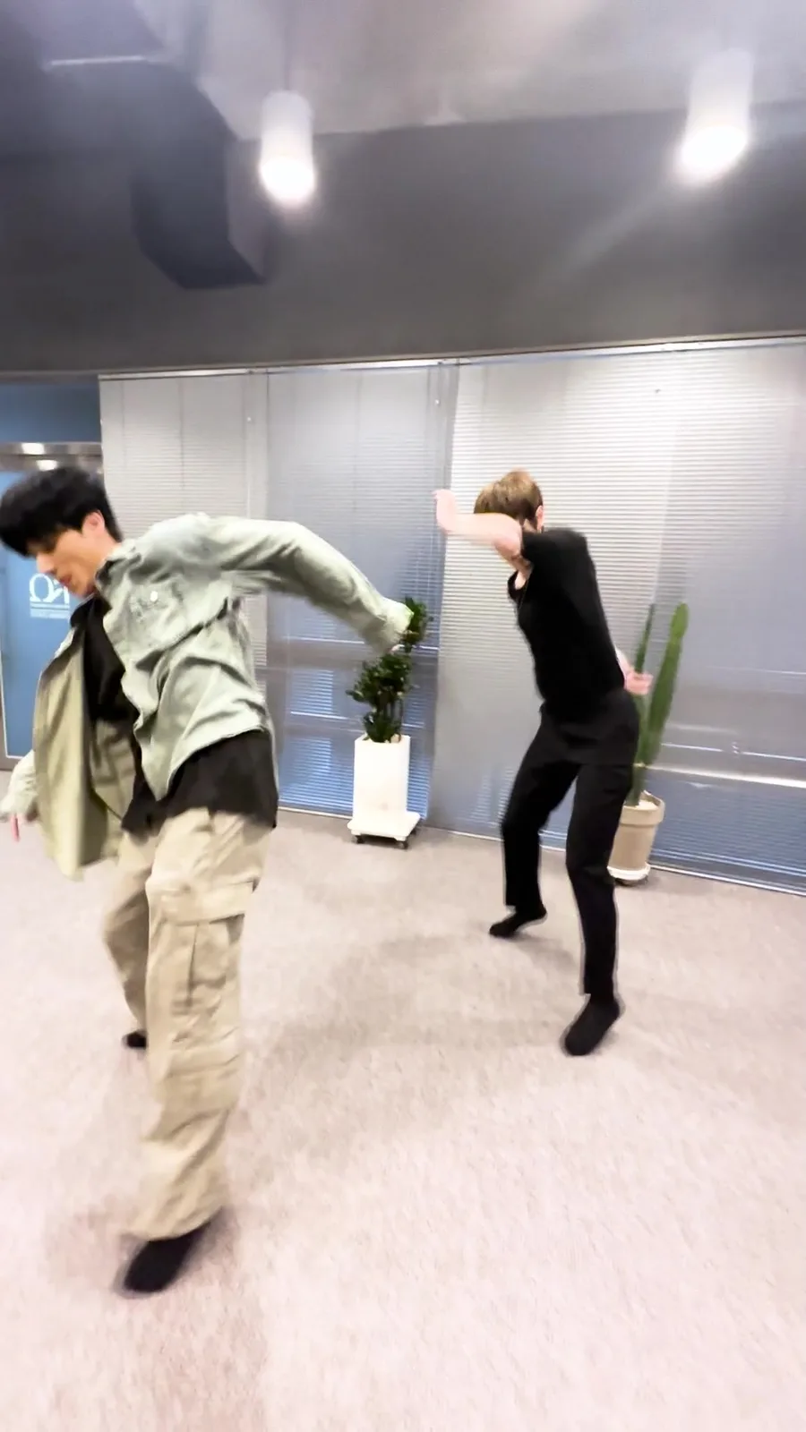 이렇게 하는 거 맞나요..? #ATEEZ #에이티즈 #SEONGHWA #성화 #YUNHO #윤호 #WOOYOUNG #우영