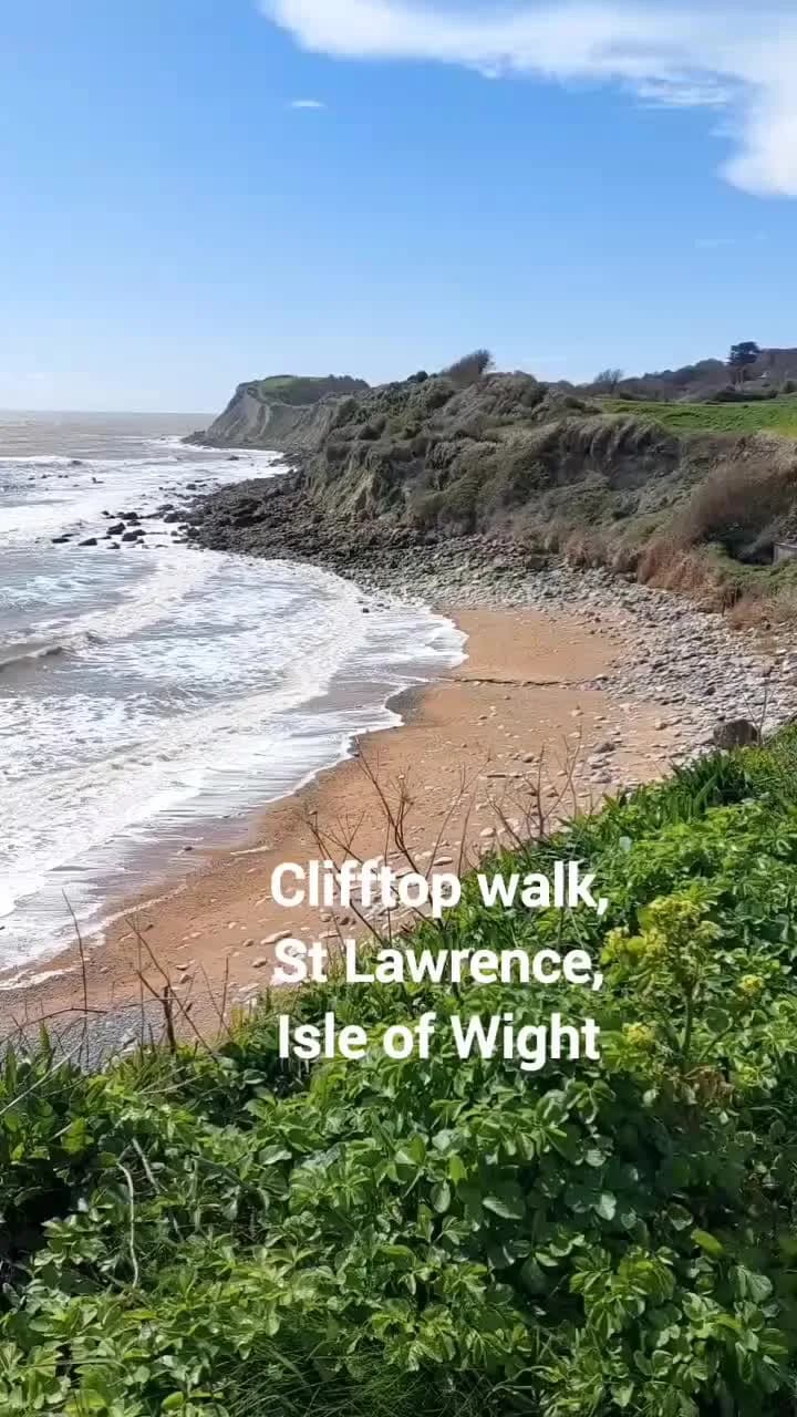 Spring walk along the Undercliff. Beautiful! #naturewalk #explore #adventure #hiddengems #hikingadventures #softhiking #coast #amazingplaces #scenery #springwalk #spring #isleofwight…