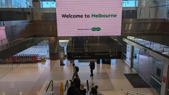 Aussie Travellers Do A Double Take Over Clever New Specsavers Campaign