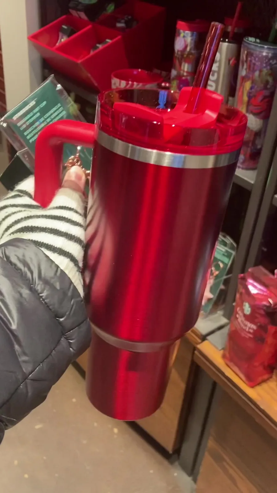 Complete run through of the Starbucks Holiday 2023 Collection!!! INCLUDING THE STANLEY X STARBUCKS holiday cup. You know she was coming home with me 🎁🎄🎅🏻🤶🏻 #stanleycup #stanleyxstarbucks…