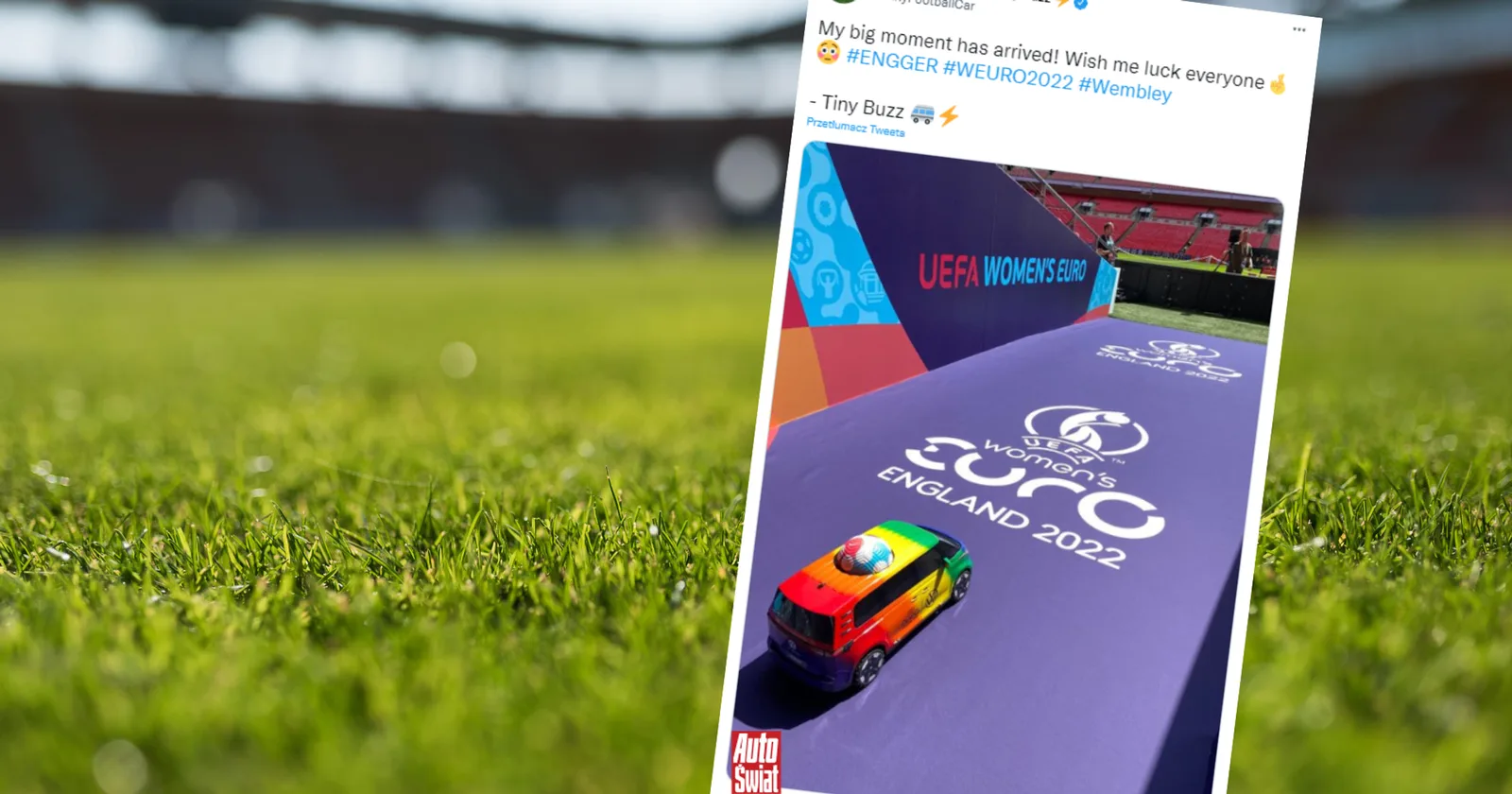 Mały samochód robi prawdziwą furorę wśród kibiców (twitter.com/TinyFootballCar)