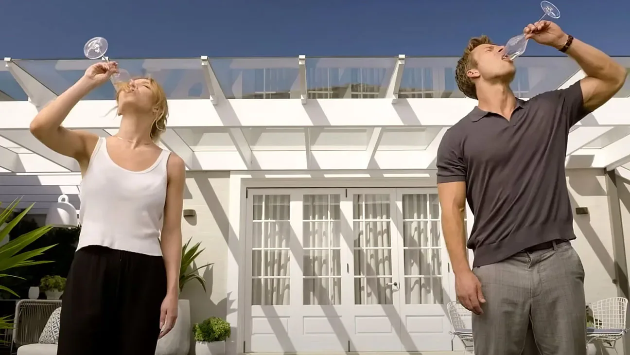 ANYONE BUT YOU, from left: Sydney Sweeney, Glen Powell, 2023