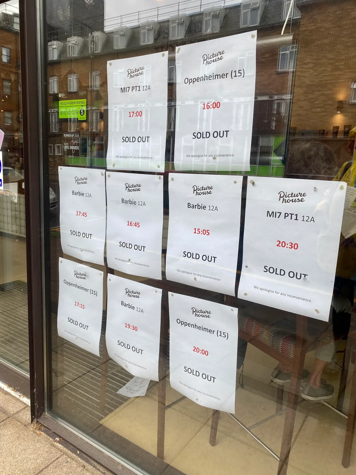 Crouch End Picturehouse in July 2023; the photographer captioned the scene as Barbenheimer’s popcorn fallout. CC BY-SA 4.0.