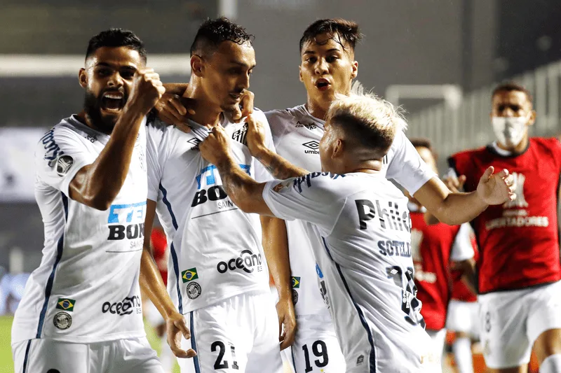 Palmeiras, Santos book the battle of Brazil