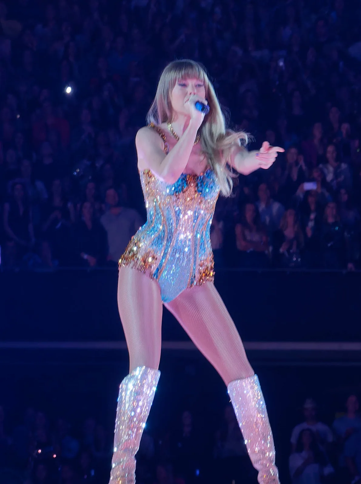 Swift performing the Lover act in Arlington on April 2, 2023. CC BY-SA 2.0.
