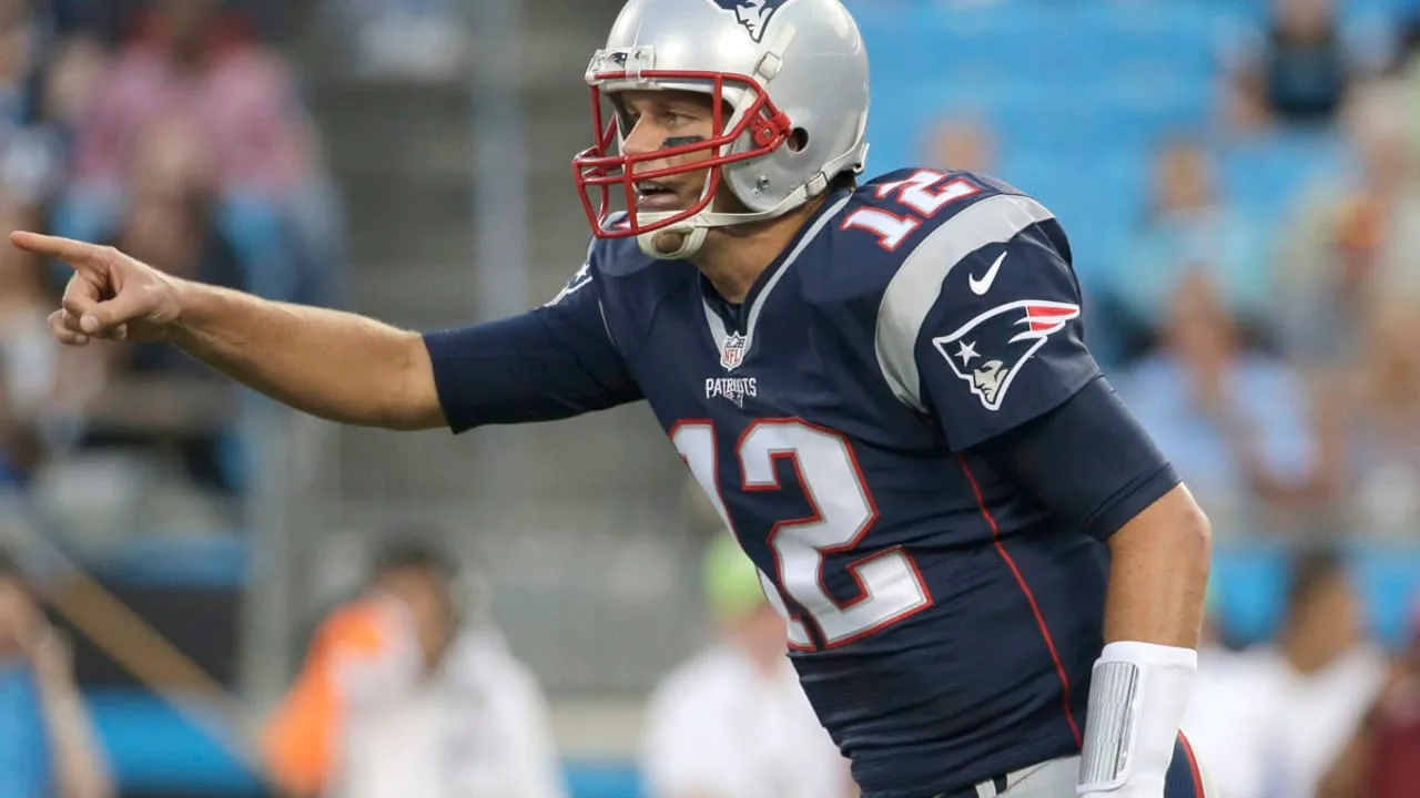 Tom Brady pointing during a Patriots game