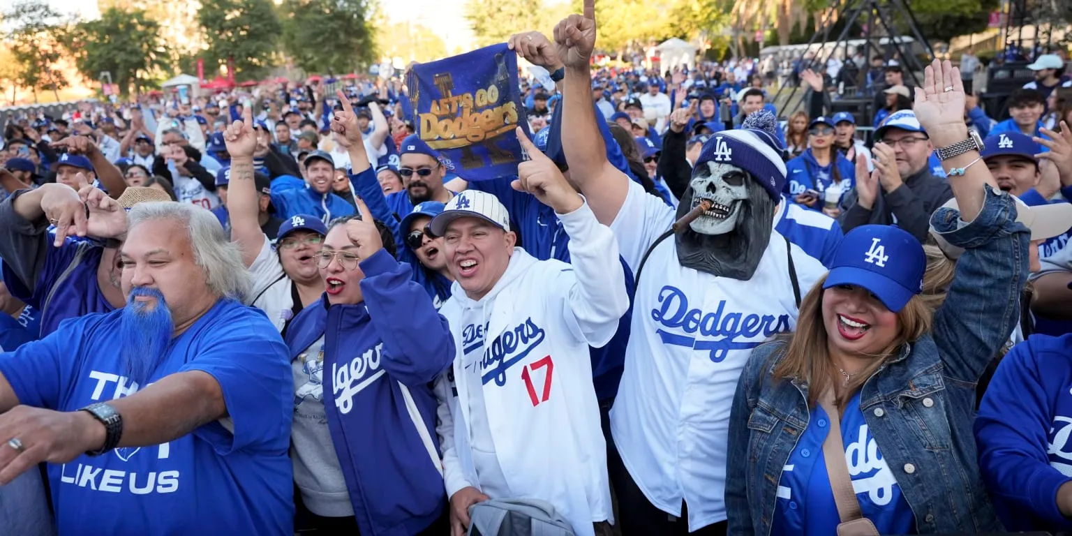 Dodgers fans in 'heaven' celebrating with champs