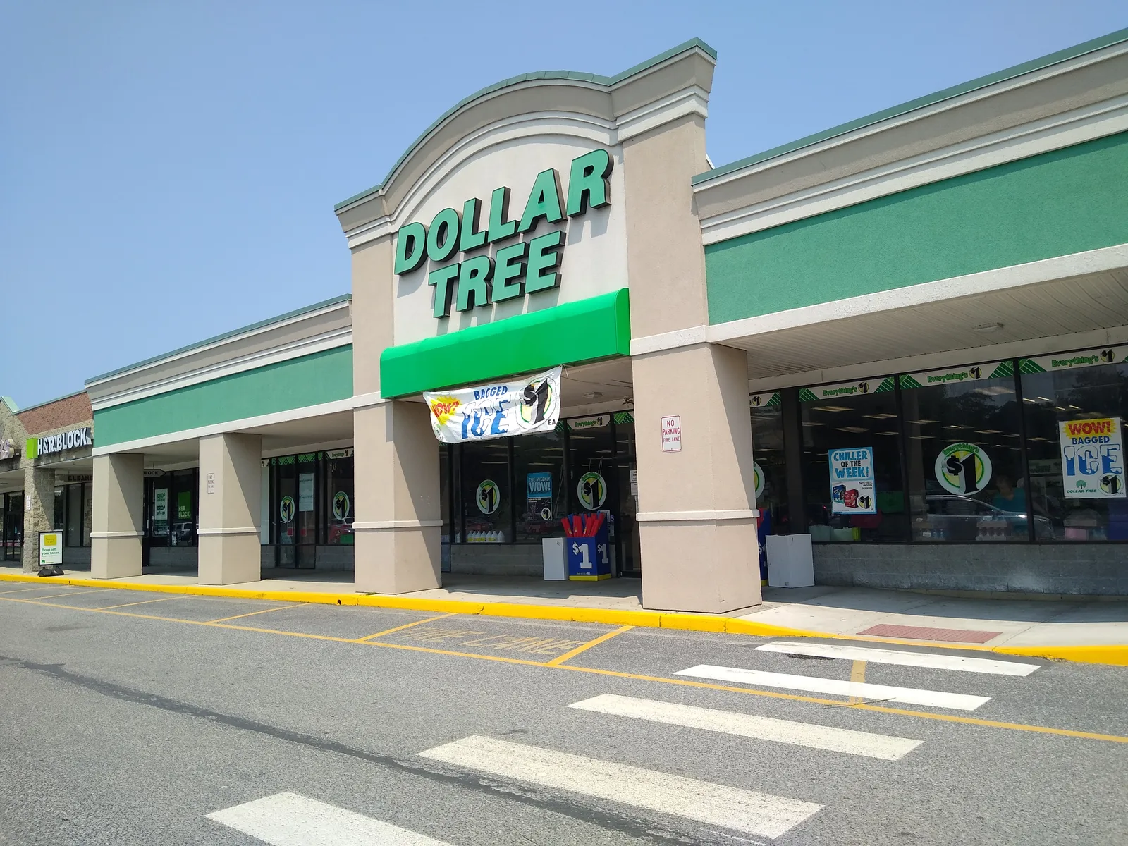 Dollar Tree storefront in North Cape May, New Jersey