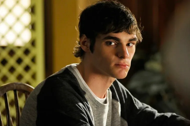 #dreamfacereveal no fucking way the dude looks exactly like Walter Jr