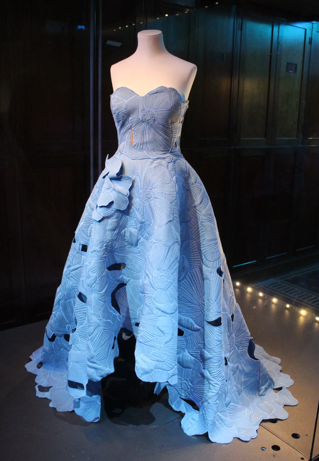 The premiere gown displayed at the Victoria and Albert Museum
